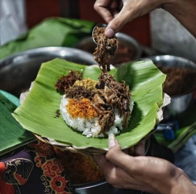 Mencicipi Nasi Krawu di Surabaya, Cita Rasa Otentik Khas Gresik