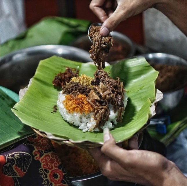 Mencicipi Nasi Krawu Di Surabaya, Cita Rasa Otentik Khas Gresik